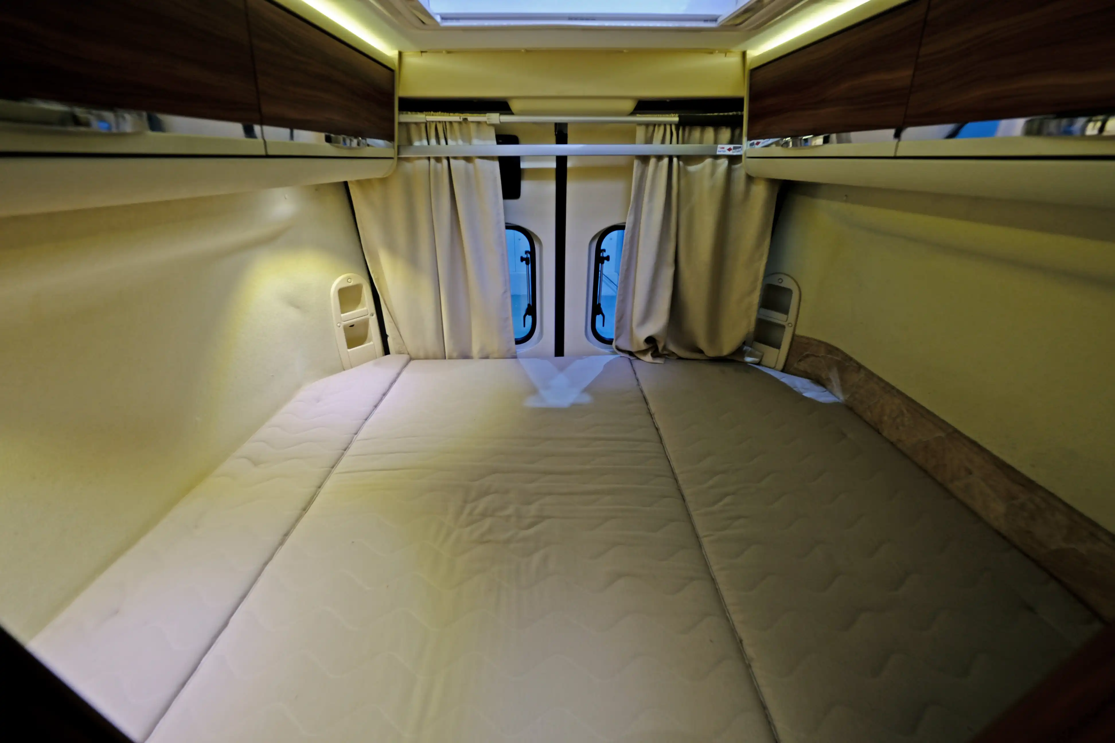 ADRIA Twin 600 SP